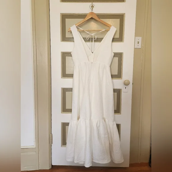 ASOS EDITION textured floral midi dress in white - Picture 2 of 8